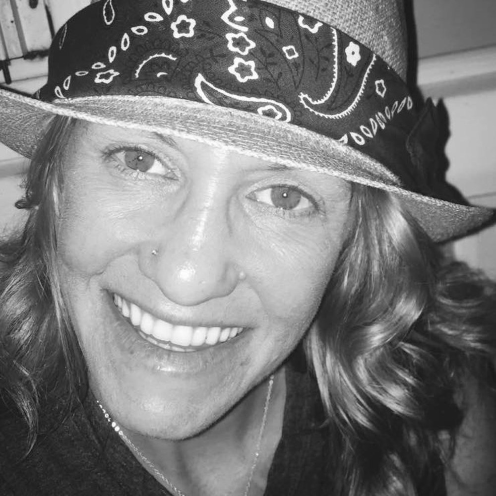 Meet your Posher, Brit